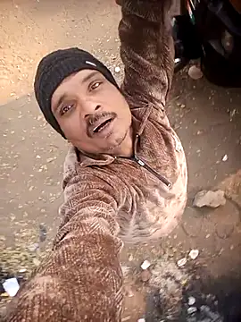 8133vaibhavh online show from December 1, 2025, 3:11 am