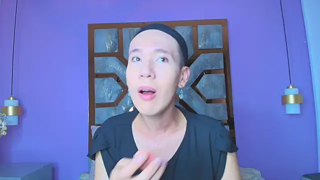 Snapshot of Electra_Gosselin chatting on October 4, 2025, 11:41 am Electra Gosselin online show from October 4, 2025, 11:41 am