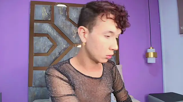 Snapshot of Electra_Gosselin chatting on October 9, 2025, 12:03 pm Electra Gosselin online show from October 9, 2025, 12:03 pm