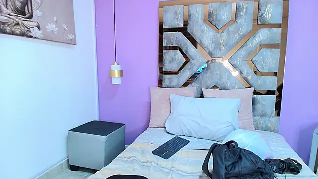 Snapshot of Electra_Gosselin chatting on October 24, 2025, 1:18 pm Electra Gosselin online show from October 24, 2025, 1:18 pm