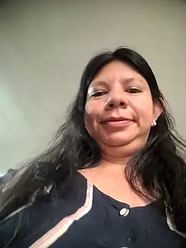 kinky momm online show from October 28, 2025, 1:25 pm