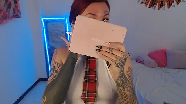 Snapshot of Maddy_Vicius19 chatting on October 20, 2025, 8:20 pm Maddy Vicius19 online show from October 20, 2025, 8:20 pm