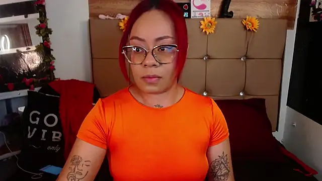 MIA  SPENCER online show from October 18, 2025, 7:36 pm