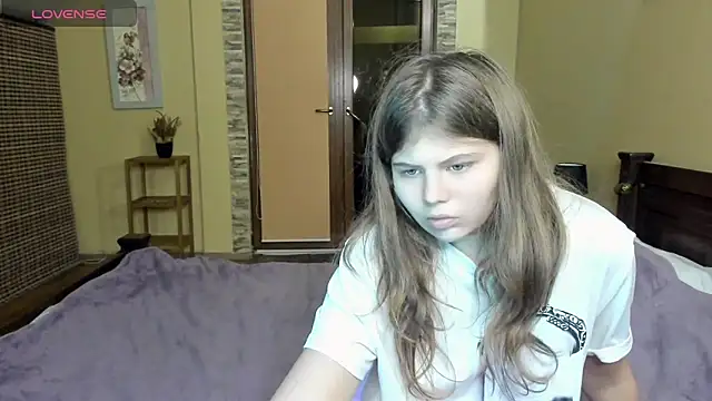 Lilly Jess online show from October 15, 2025, 6:19 pm