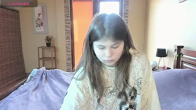 Lilly Jess online show from October 19, 2025, 7:53 am