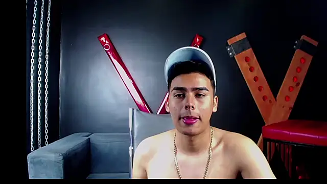 Matthewlodge online show from October 13, 2025, 1:11 pm