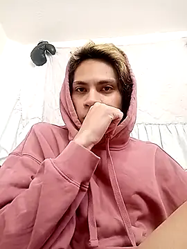 Snapshot of kittymutant99 chatting on November 13, 2025, 6:29 pm kittymutant99 online show from November 13, 2025, 6:29 pm