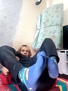 Snapshot of kittymutant99 chatting on December 2, 2025, 5:30 pm kittymutant99 online show from December 2, 2025, 5:30 pm