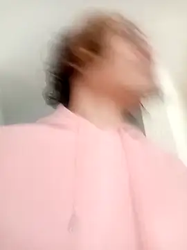 Snapshot of kittymutant99 chatting on December 5, 2025, 1:09 pm kittymutant99 online show from December 5, 2025, 1:09 pm