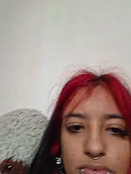 Snapshot of carolinerue chatting on January 12, 2026, 6:13 pm carolinerue online show from January 12, 2026, 6:13 pm