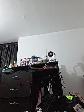 Snapshot of carolinerue chatting on February 22, 2026, 4:13 am carolinerue online show from February 22, 2026, 4:13 am