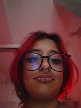 carolinerue online show from May 2, 2026, 8:03 pm