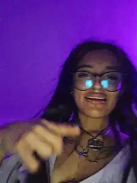 carolinerue online show from May 8, 2026, 10:59 pm