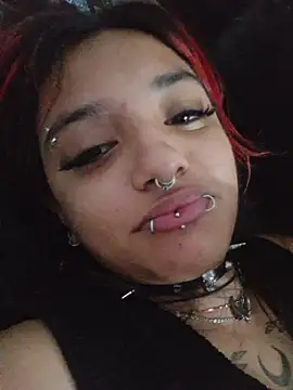 carolinerue online show from May 12, 2026, 10:23 am