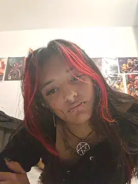 carolinerue online show from May 31, 2026, 3:58 am