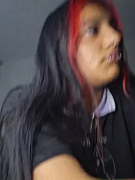 carolinerue online show from July 7, 2026, 7:23 am