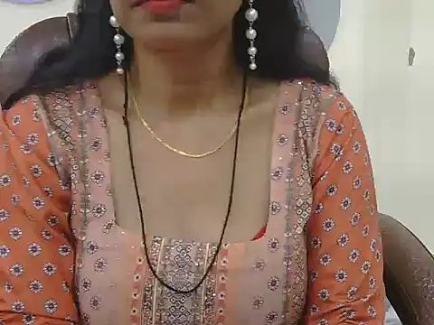 MISS SOMIYA online show from July 10, 2026, 2:52 pm