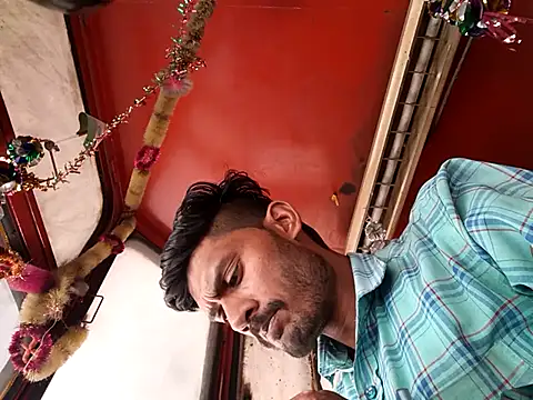 Snapshot of hotbabaji12 chatting on April 10, 2026, 7:35 am hotbabaji12 online show from April 10, 2026, 7:35 am