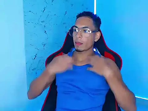 Snapshot of lorian_vikel chatting on September 10, 2025, 10:10 pm lorian vikel online show from September 10, 2025, 10:10 pm