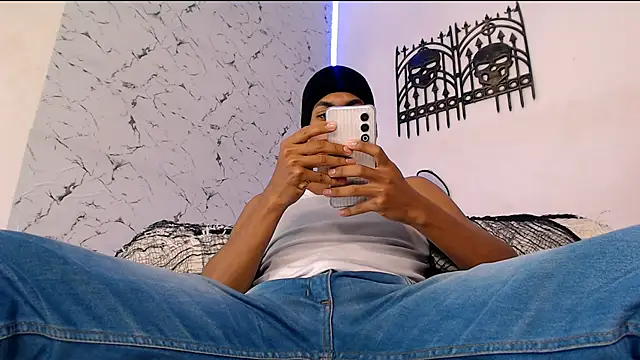 Snapshot of lorian_vikel chatting on October 10, 2025, 9:47 pm lorian vikel online show from October 10, 2025, 9:47 pm