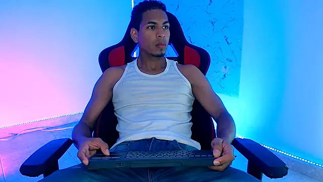 Snapshot of lorian_vikel chatting on October 27, 2025, 9:41 pm lorian vikel online show from October 27, 2025, 9:41 pm