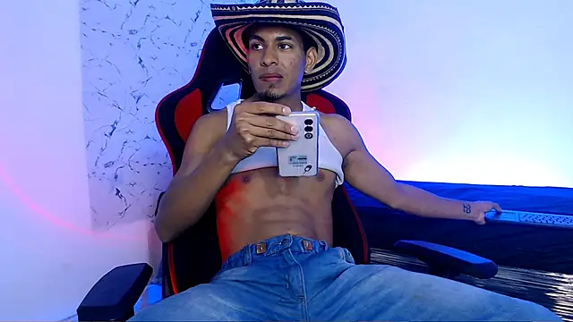 Snapshot of lorian_vikel chatting on November 2, 2025, 9:17 pm lorian vikel online show from November 2, 2025, 9:17 pm