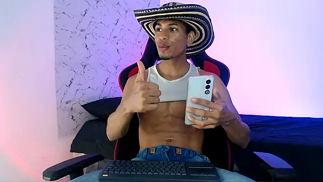 Snapshot of lorian_vikel chatting on November 11, 2025, 9:04 pm lorian vikel online show from November 11, 2025, 9:04 pm