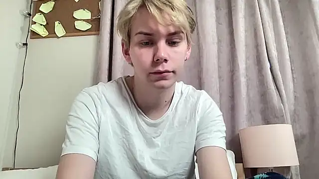 scottishtwink01 online show from September 22, 2025, 3:58 pm
