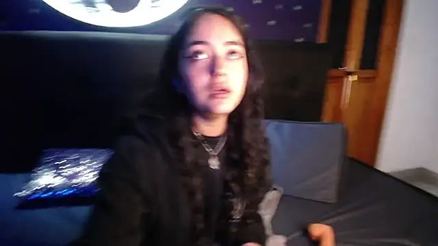 Snapshot of Fairy_marie12 chatting on September 18, 2025, 8:44 pm Fairy marie12 online show from September 18, 2025, 8:44 pm