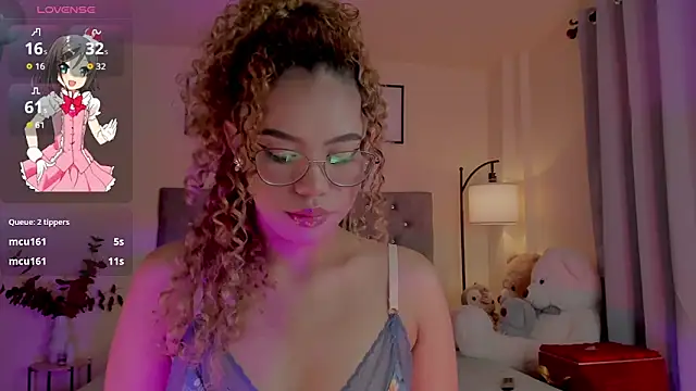 Snapshot of OxanaFedorova1- chatting on December 18, 2025, 7:53 pm OxanaFedorova1- online show from December 18, 2025, 7:53 pm