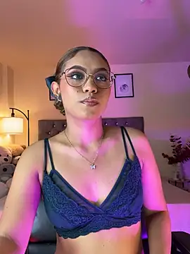 Snapshot of OxanaFedorova1- chatting on February 27, 2026, 8:42 pm OxanaFedorova1- online show from February 27, 2026, 8:42 pm