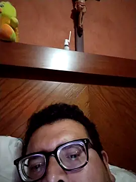 Snapshot of Santiagoqro85 chatting on October 13, 2025, 3:06 am Santiagoqro85 online show from October 13, 2025, 3:06 am