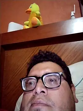 Snapshot of Santiagoqro85 chatting on October 15, 2025, 3:50 am Santiagoqro85 online show from October 15, 2025, 3:50 am