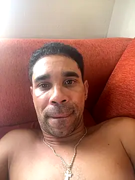 Reisy HC online show from October 13, 2025, 6:52 pm