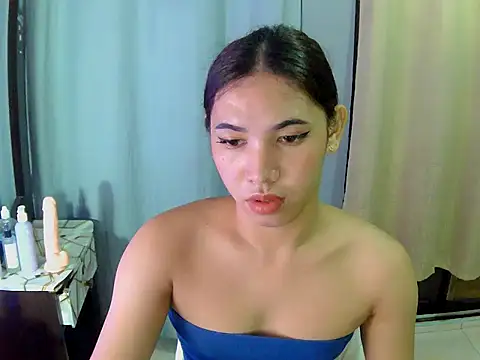 Snapshot of Chen_Lavin chatting on November 6, 2025, 5:47 pm Chen Lavin online show from November 6, 2025, 5:47 pm