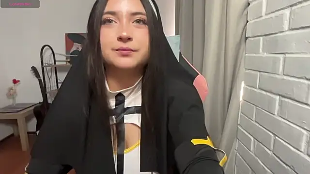 Snapshot of valentinauwu chatting on April 3, 2026, 9:24 pm valentinauwu online show from April 3, 2026, 9:24 pm
