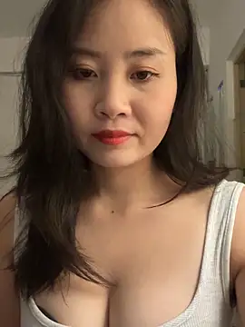 wly2028 online show from October 15, 2025, 1:00 pm