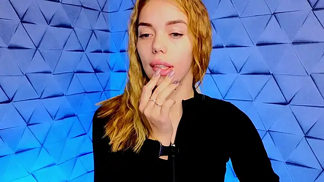 SofieSin online show from September 23, 2025, 2:03 am