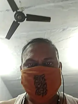 Famit025 online show from December 4, 2025, 4:27 pm