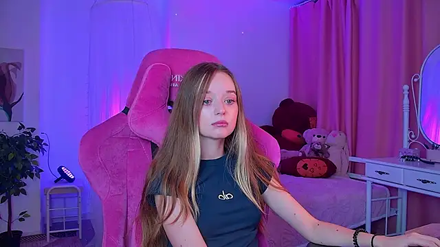 Snapshot of AleksaNight chatting on October 2, 2025, 7:48 am AleksaNight online show from October 2, 2025, 7:48 am