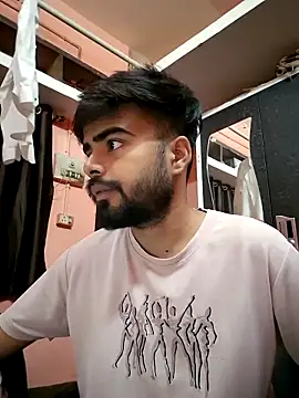 soniriyaa010101 online show from April 14, 2026, 9:04 am