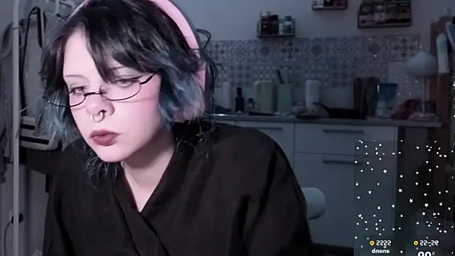 Snapshot of Alice_Zev chatting on February 17, 2026, 1:13 am Alice Zev online show from February 17, 2026, 1:13 am