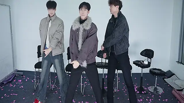 JL-sweetbaby1 online show from December 15, 2025, 11:14 am