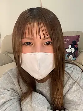 Snapshot of -Hikari-00- chatting on December 18, 2025, 1:11 am -Hikari-00- online show from December 18, 2025, 1:11 am