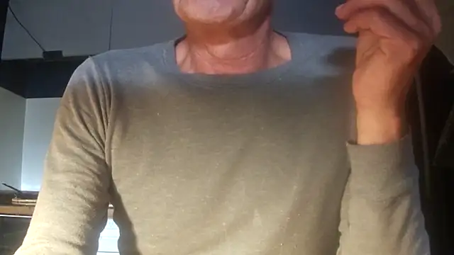 AntonioNice iml online show from November 7, 2025, 3:23 pm