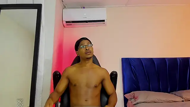 Snapshot of cassian_gold chatting on January 7, 2026, 4:48 am cassian gold online show from January 7, 2026, 4:48 am