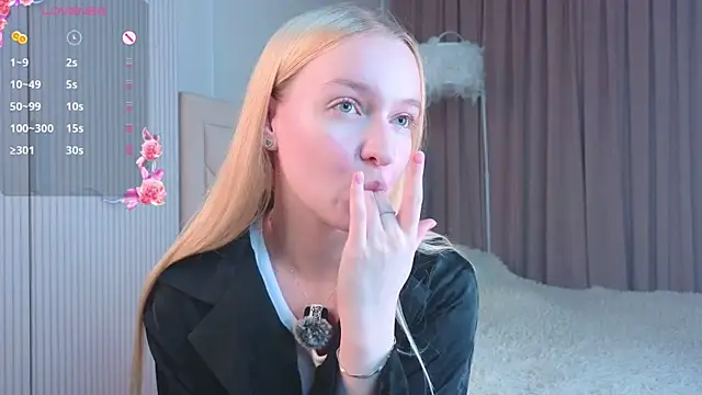 KrishnaSimmons online show from October 28, 2025, 7:38 pm