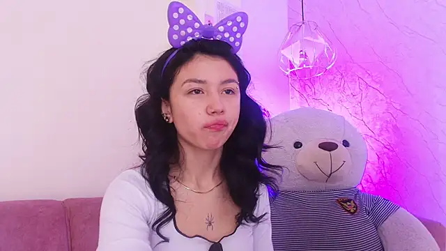 Snapshot of april_bennett chatting on October 28, 2025, 12:41 pm april bennett online show from October 28, 2025, 12:41 pm