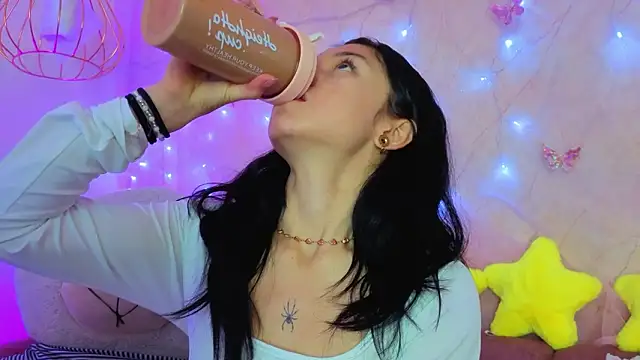 april bennett online show from February 26, 2026, 12:59 pm