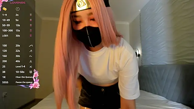 yanyaan online show from November 21, 2025, 3:27 am